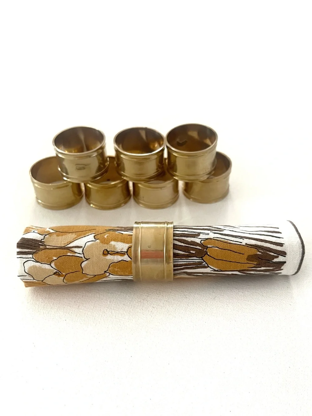 Vintage Set of 8 Brass Napkin Rings Classic Design Made in India